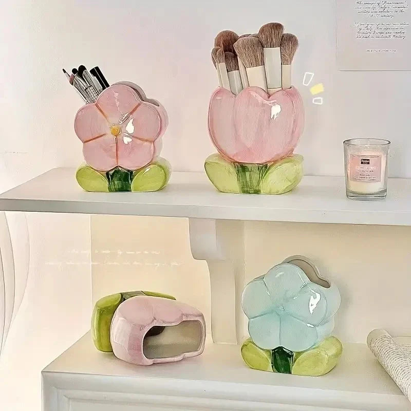 Charming Tulip Desk Organizer
