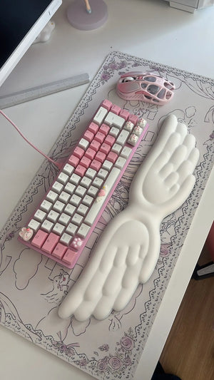 A1ae6d0b0cf4f4b30bef16eed6a687d70U.jpg