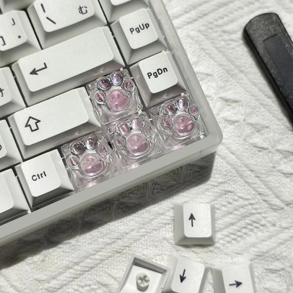 Charming Pink Cat Claw Keycaps